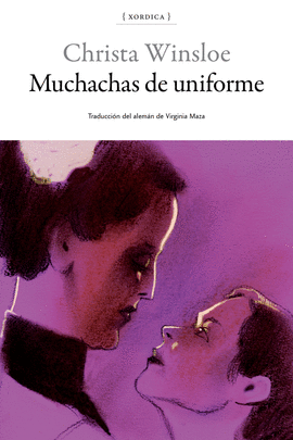 MUCHACHAS DE UNIFORME